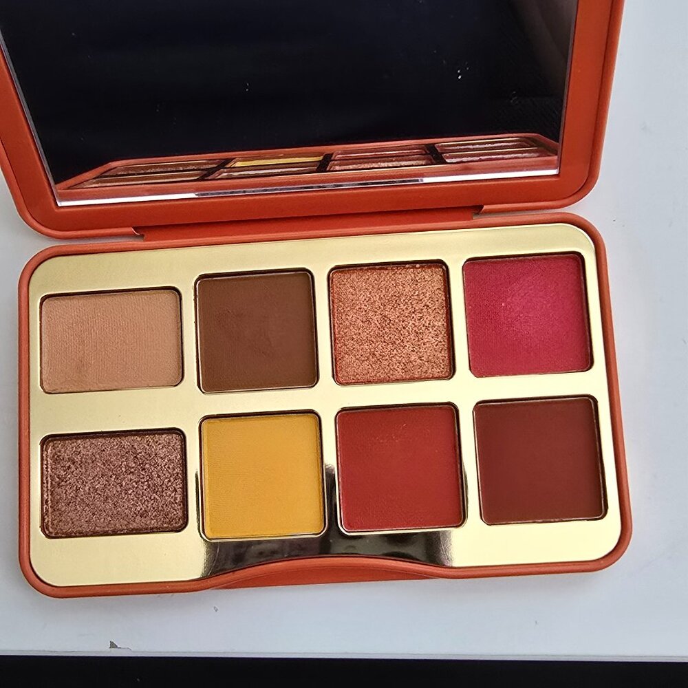 Too Faced Eye Shadow Palette Light My Fire On The Fly Mini - Picture 3 of 3